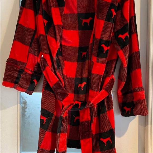 Pink Victoria Secret Robe - Picture 2 of 4